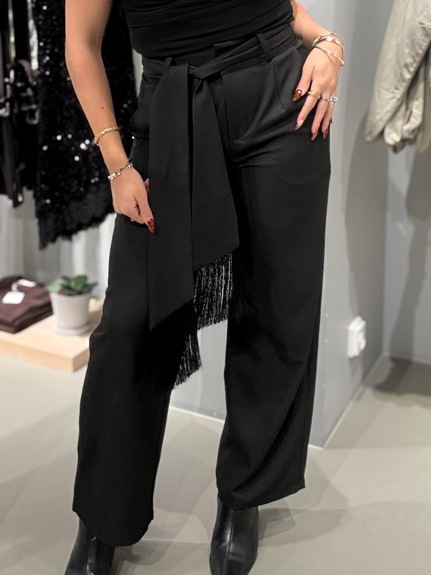 VIFARINA Trousers - Black